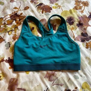 Nike sports bra Size Small